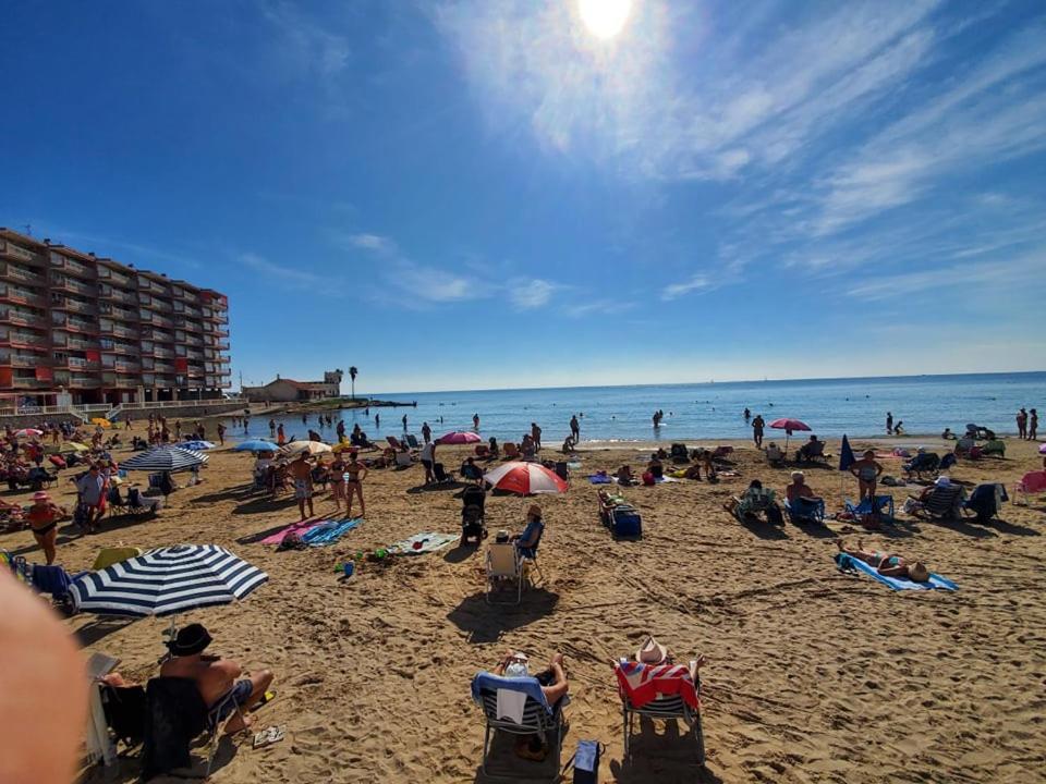 Appartement Proche Plage Avec Piscine En Centre Ville Τορεβιέχα Εξωτερικό φωτογραφία